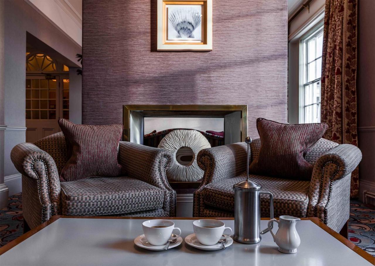 The White Lion Hotel Алдебург Екстериор снимка